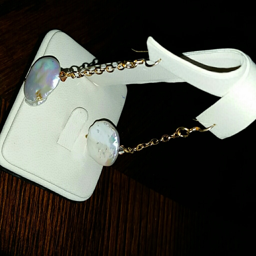 14k Yellow Gold & White Coin Pearls Earrings